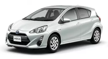 Toyota Aqua (2011-2017) правый руль
